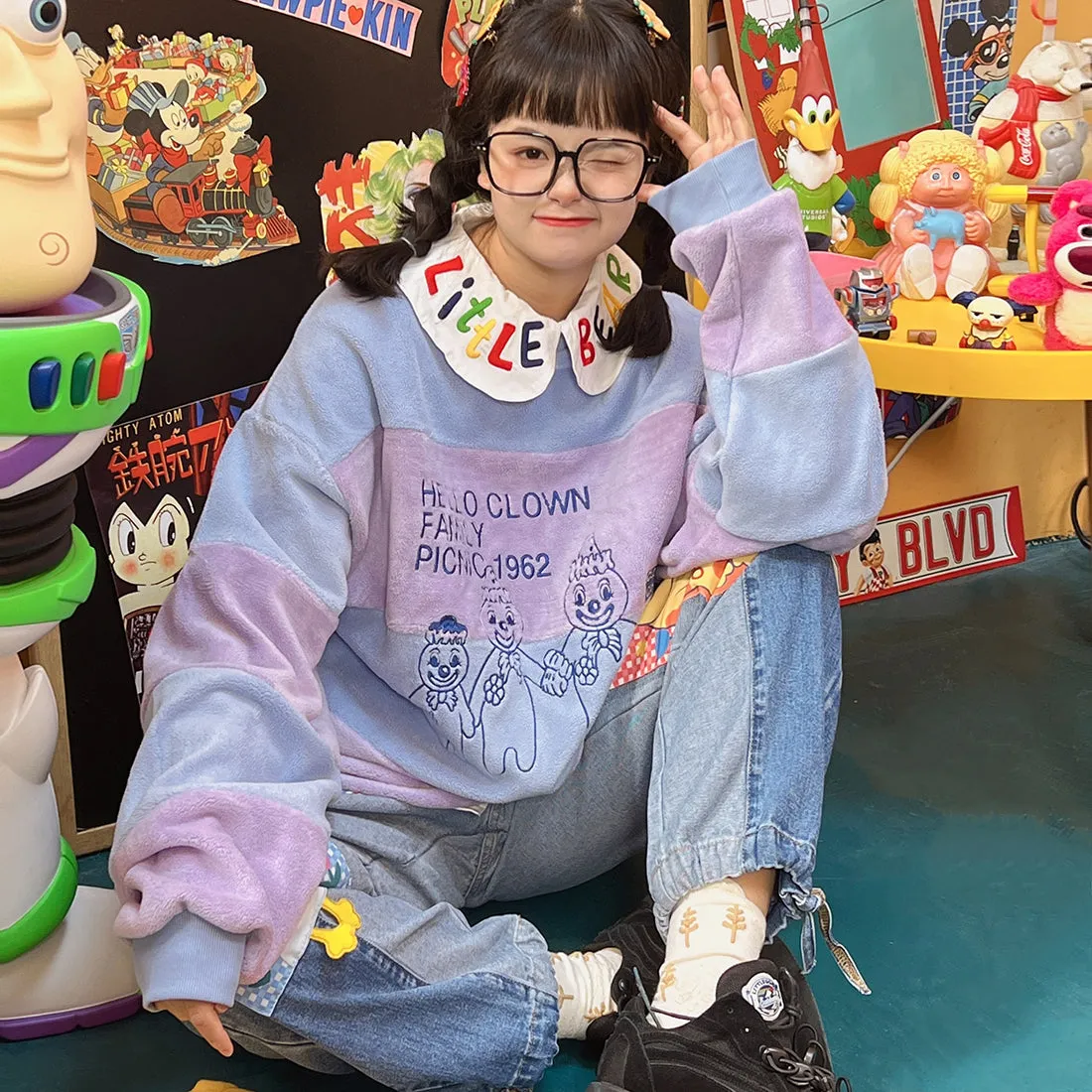 Cartoon Patch Loose Denim Pants